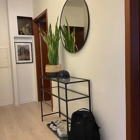 Spacious 65sqm Private Flat, New And Fully Equipped Kitchen With Dining Room, Direct Bus To Messe