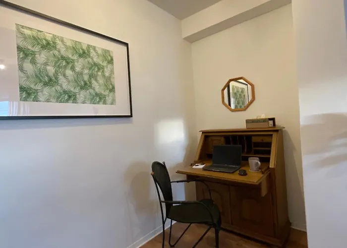 Spacious 65sqm Private Flat, New And Fully Equipped Kitchen With Dining Room, Direct Bus To Messe *